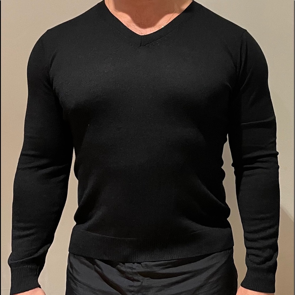 Agnes B - Men’s Black V Neck Wool Top - Medium